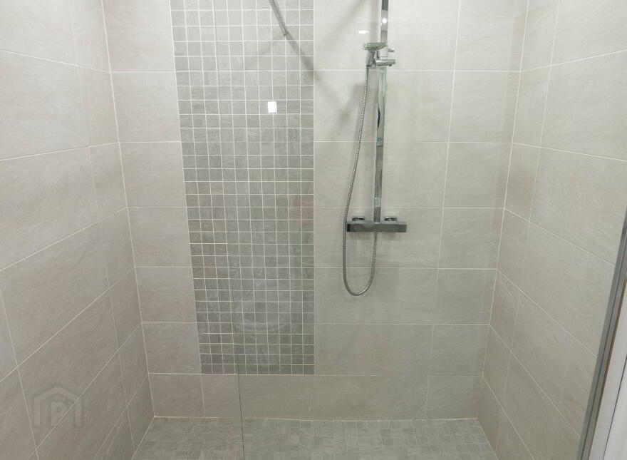 Flat 4, 14 Kerr Street, Portrush, BT56 8DG