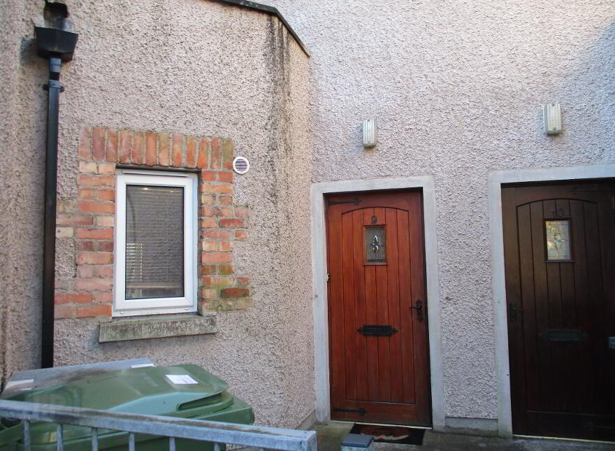 Sunnyside Court, Enniskillen, BT74 4EX photo