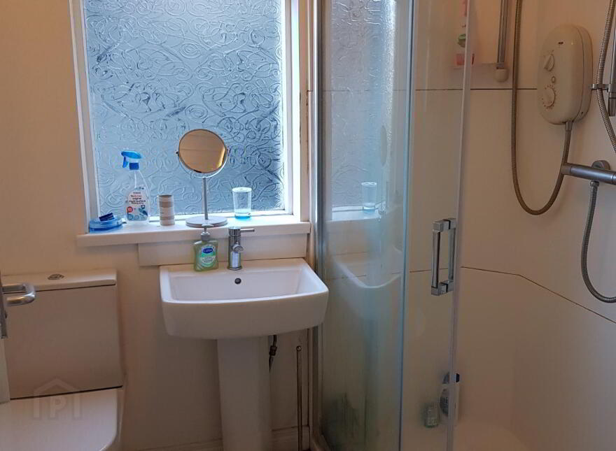 Room 3, 85 Wellington Park, Belfast, BT9 6DP