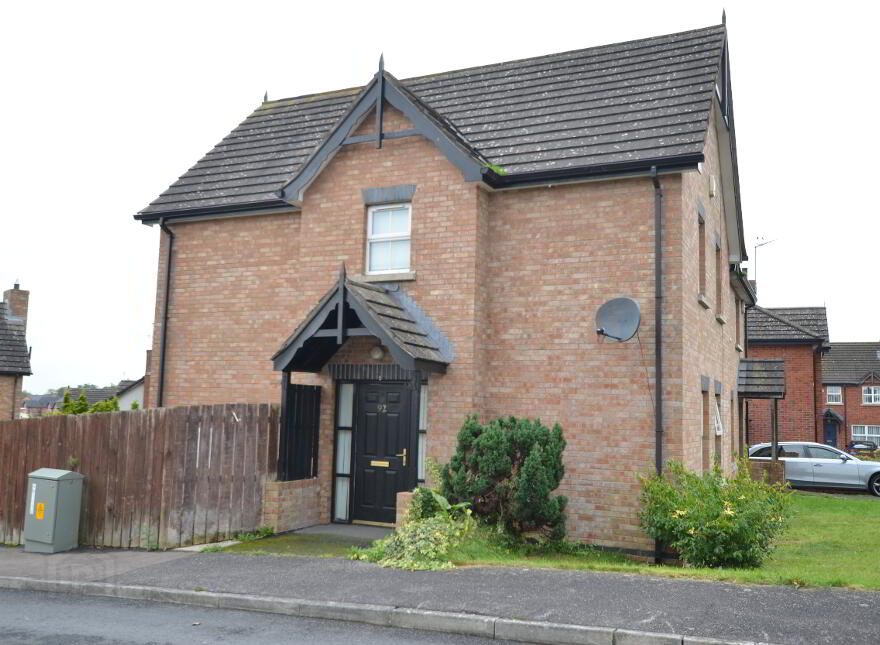 92 Carnreagh, Craigavon, BT64 3AN photo