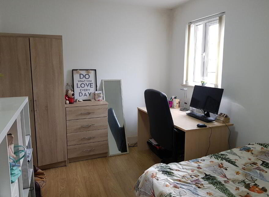 Unit 2, 21 Eglantine Avenue, Belfast, BT9 6DW