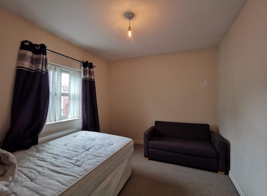 Bonds Street, Derry/Londonderry, BT47 6ED
