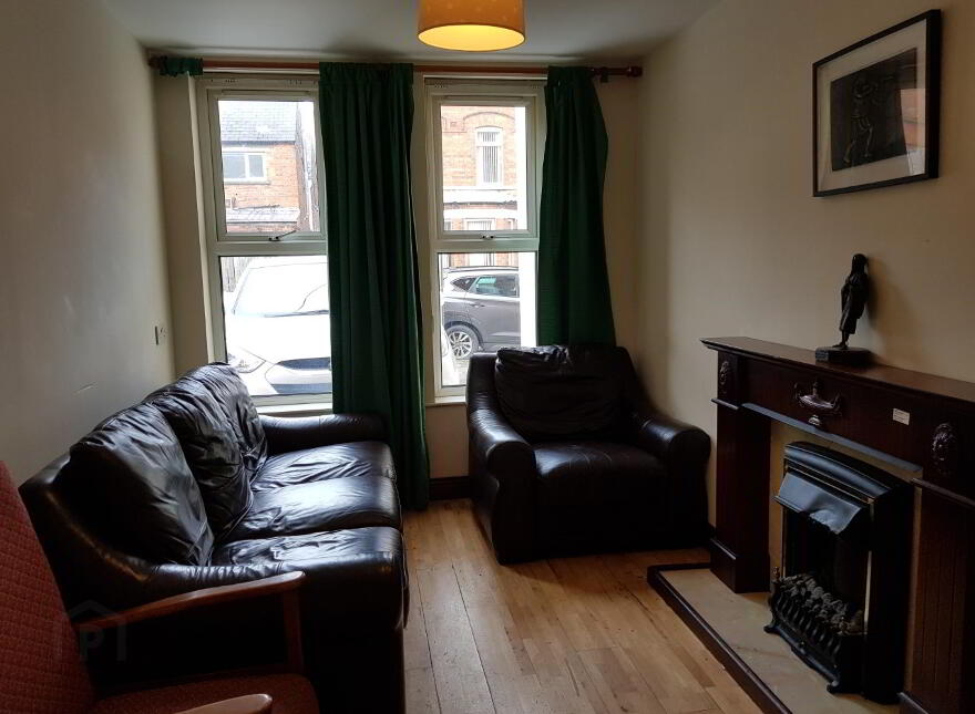 1A Stranmillis Gardens, Belfast, BT9 5AS