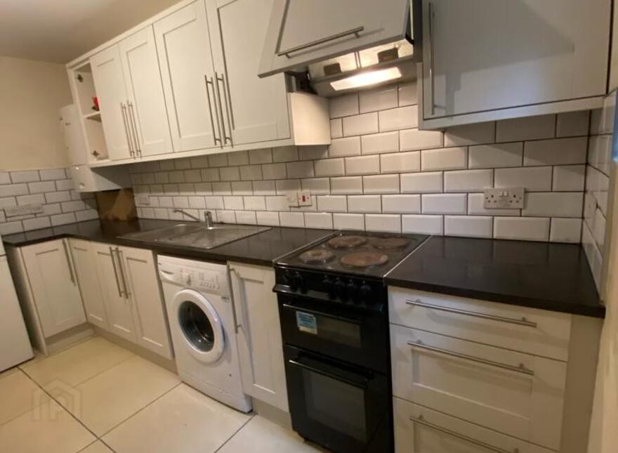 1A Stranmillis Gardens, Belfast, BT9 5AS
