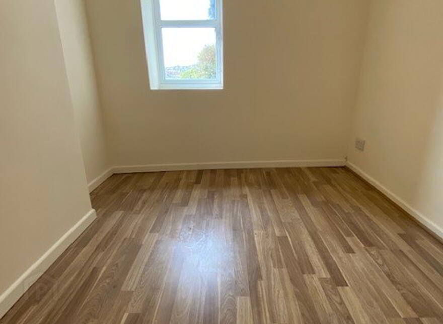 1 Creggan Road, Derry, BT48 9DA
