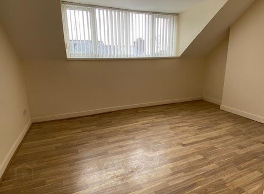 1 Creggan Road, Derry, BT48 9DA