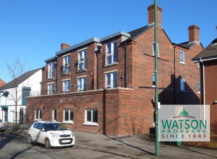 Apartment 8, 62a Templemore Avenue, Albertbridge Road / Newtownards Ro...Belfast, BT5 4FT photo