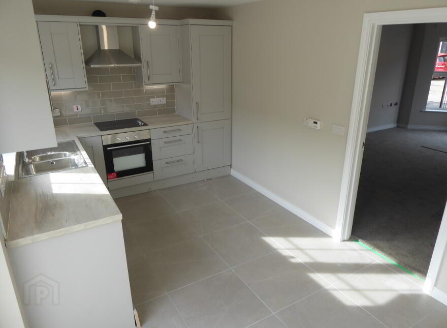 18 Broadway Link, Belfast, BT12 6EX
