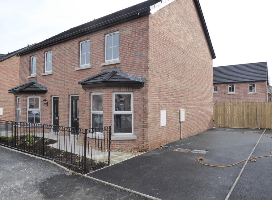 18 Broadway Link, Belfast, BT12 6EX