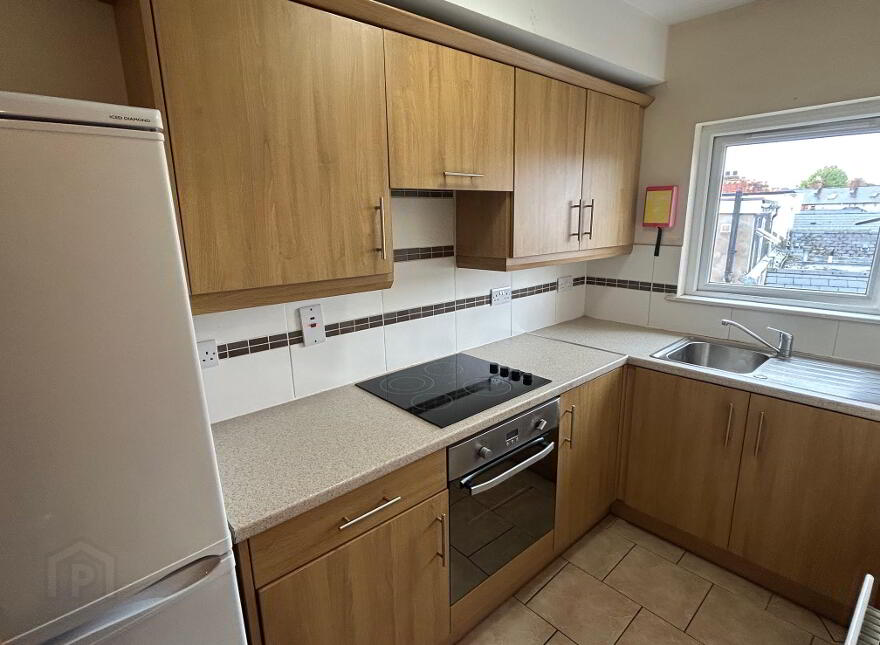 Great Apartment, 41E Agincourt Avenue, Queens Quarter, Belfast, BT7 1QA