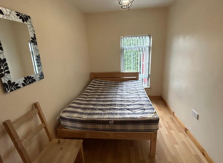 Great Apartment, 41E Agincourt Avenue, Queens Quarter, Belfast, BT7 1QA