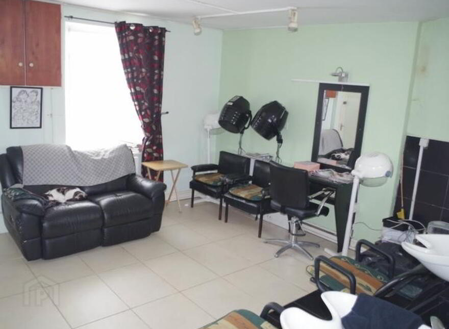 Abbey Square, Carrick Beg, Carrick-On-Suir
