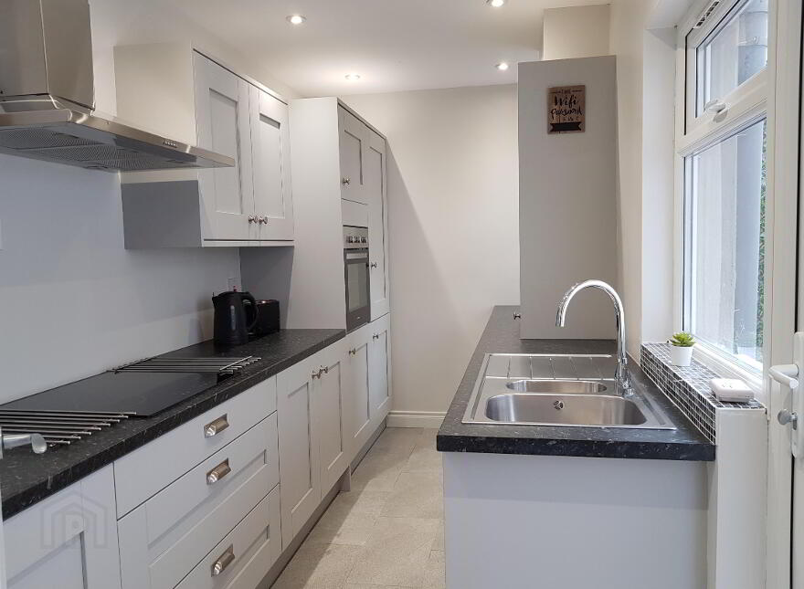 33 Colenso Parade, Stranmillis, Belfast, BT9 5AN