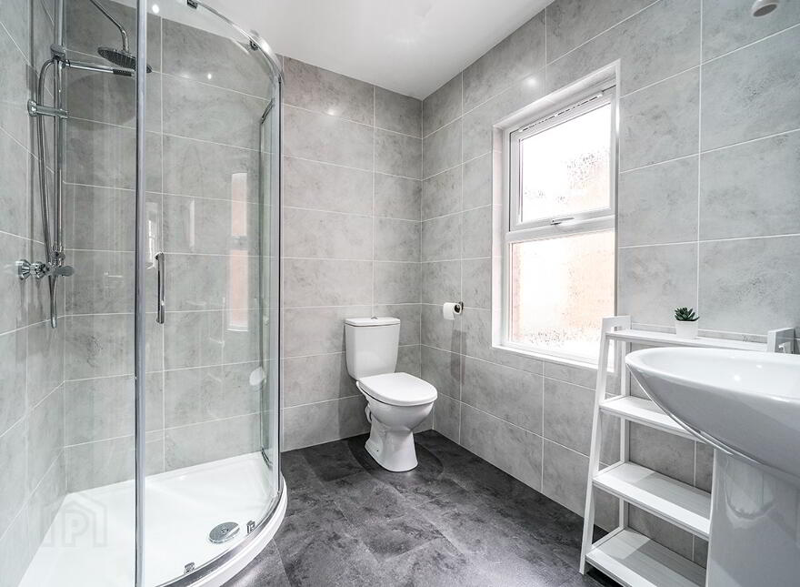 33 Colenso Parade, Stranmillis, Belfast, BT9 5AN