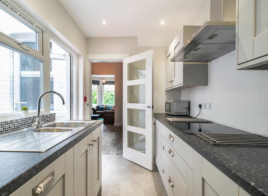 33 Colenso Parade, Stranmillis, Belfast, BT9 5AN