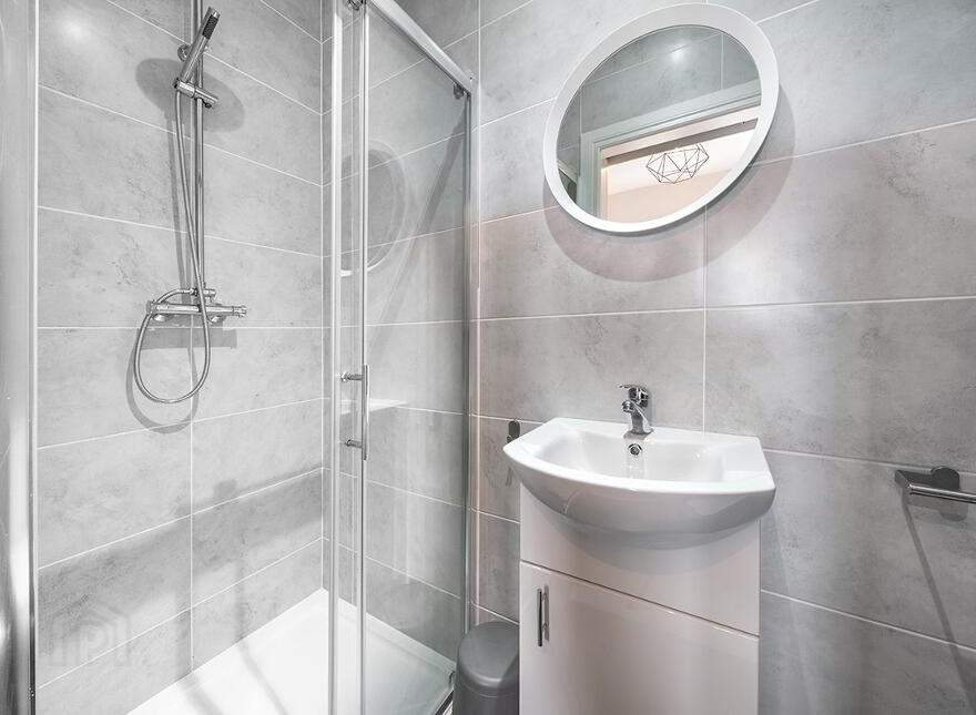 33 Colenso Parade, Stranmillis, Belfast, BT9 5AN
