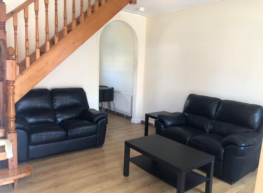 2 Lisavon Parade, Belfast, BT4 1LE