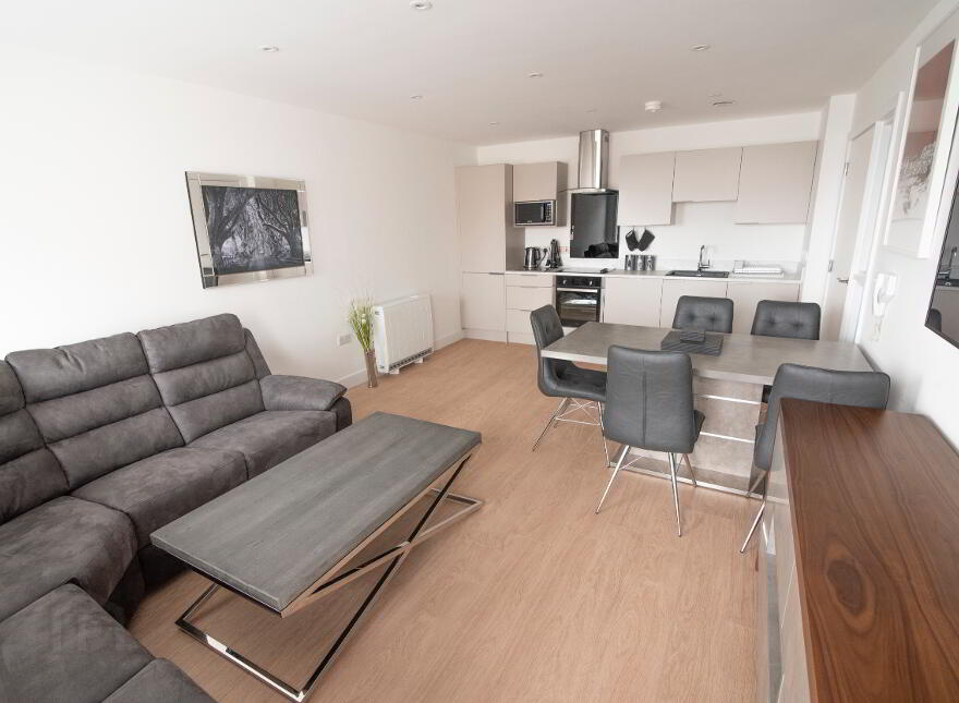 10 Coastal Links Apts, 33-35 Main Street, Portrush, BT56 8FU