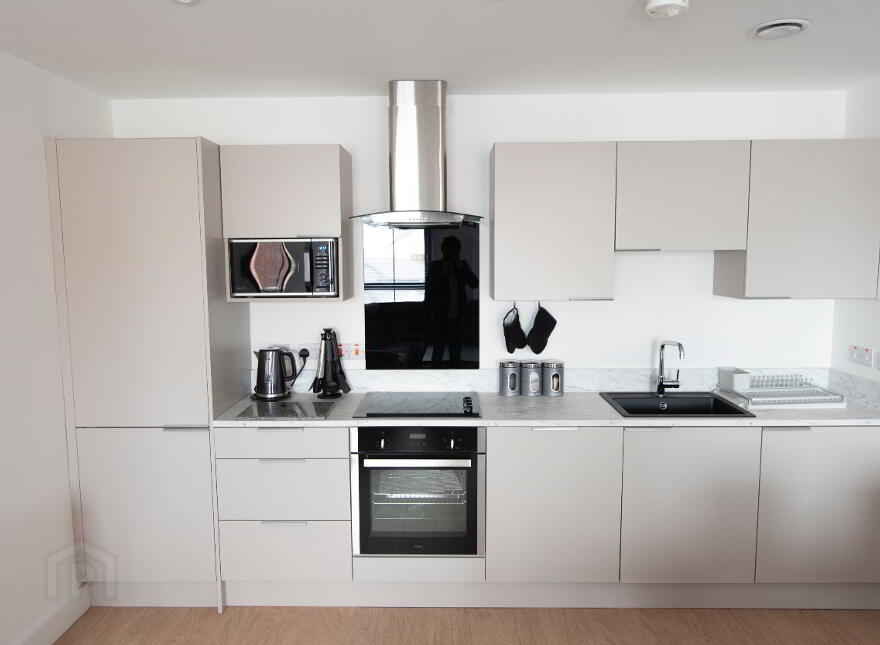 10 Coastal Links Apts, 33-35 Main Street, Portrush, BT56 8FU