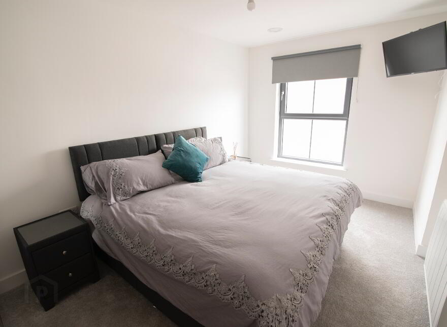 10 Coastal Links Apts, 33-35 Main Street, Portrush, BT56 8FU