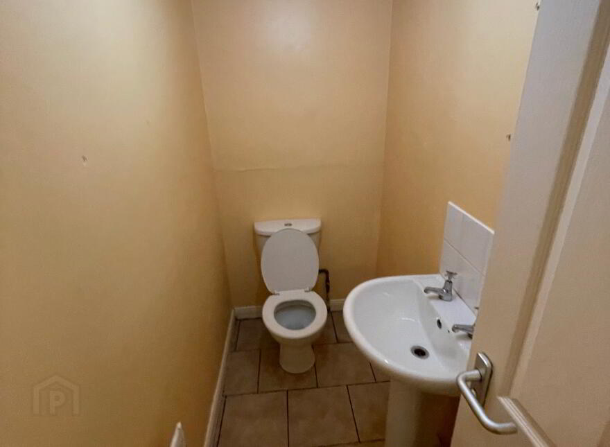 Great 4 Bedroom Apartment, 16 Rugby Avenue, Queens Quarter, Belfast, BT7 1RG