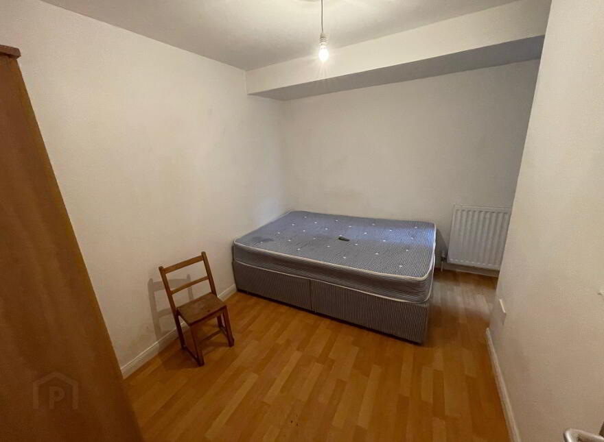 Great 4 Bedroom Apartment, 16 Rugby Avenue, Queens Quarter, Belfast, BT7 1RG
