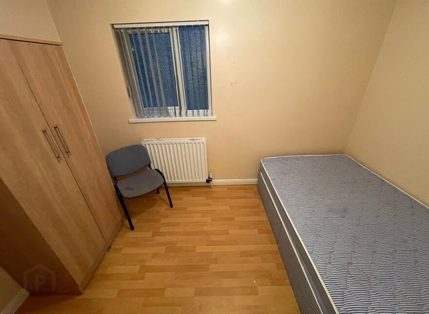 Great 4 Bedroom Apartment, 16 Rugby Avenue, Queens Quarter, Belfast, BT7 1RG