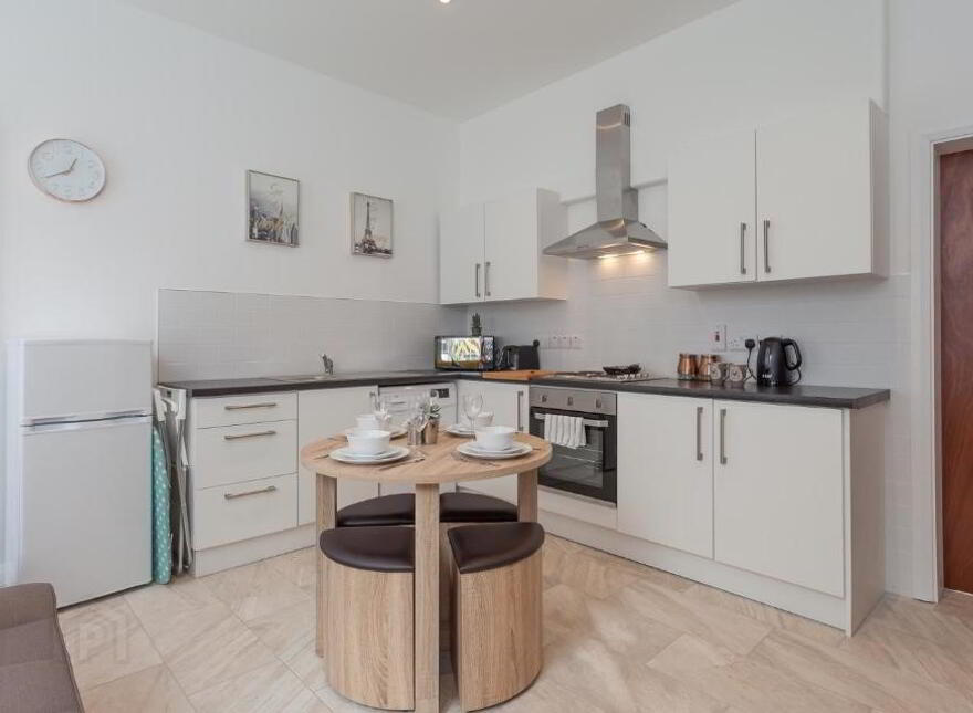 Unit 1, Wellesley Avenue, Lisburn Road, Belfast, BT9 6DG