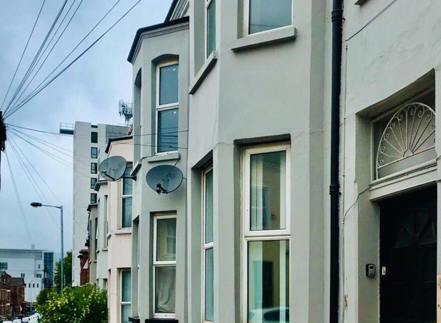 Camden Street, Room 6, All Bills Included, Belfast, BT9 6AU