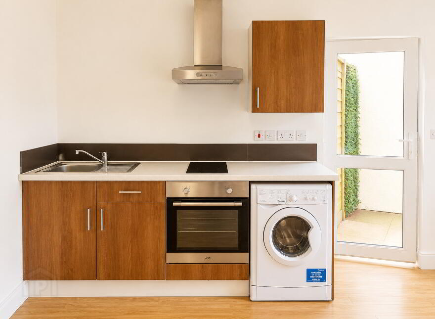 2, 64 Southwell Rd, Bangor, BT20 3AE