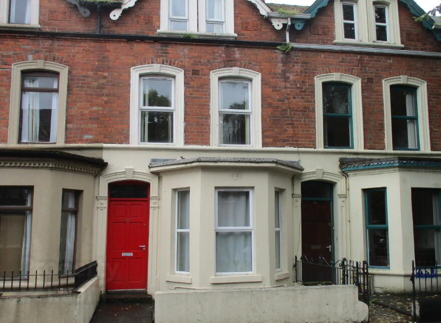 Great Five Bedroom House, 101 University Avenue, Queens Quarter, Belfast, BT7 1GX photo