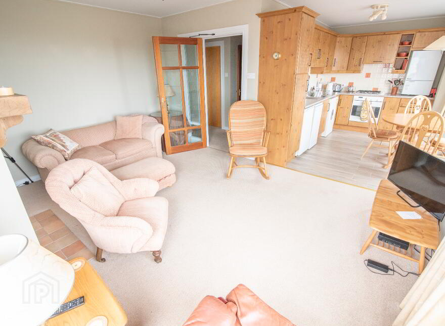 1 Bayhead Apartments, Bayhead Road, Portballintrae, BT57 8BW