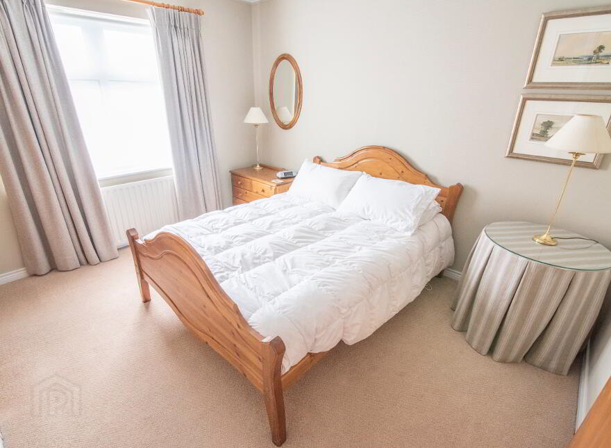 1 Bayhead Apartments, Bayhead Road, Portballintrae, BT57 8BW