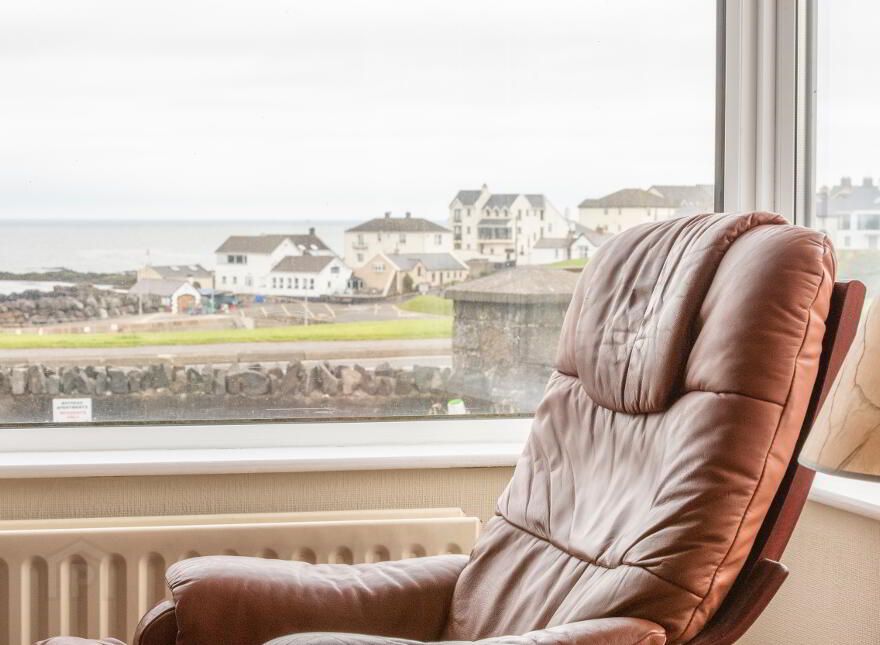 1 Bayhead Apartments, Bayhead Road, Portballintrae, BT57 8BW