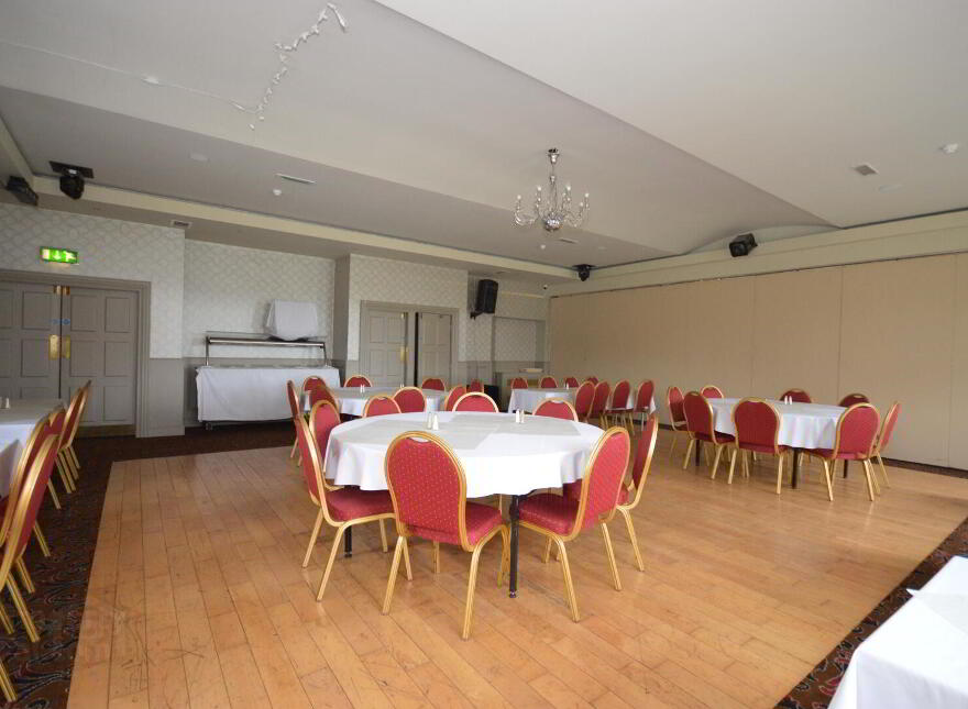 Glen Eden Hotel, 2 Main Street, Belleek, BT93 3FX