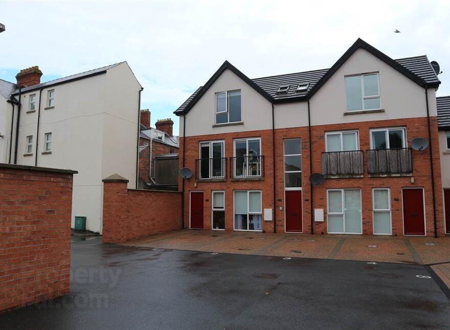 Apartment 1 456 Woodstock Road, Belfast, BT6 9DR photo