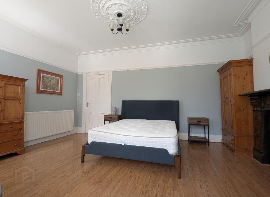 42 Marlborough Park North, Belfast, BT9 6HJ