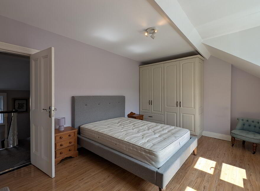 42 Marlborough Park North, Belfast, BT9 6HJ