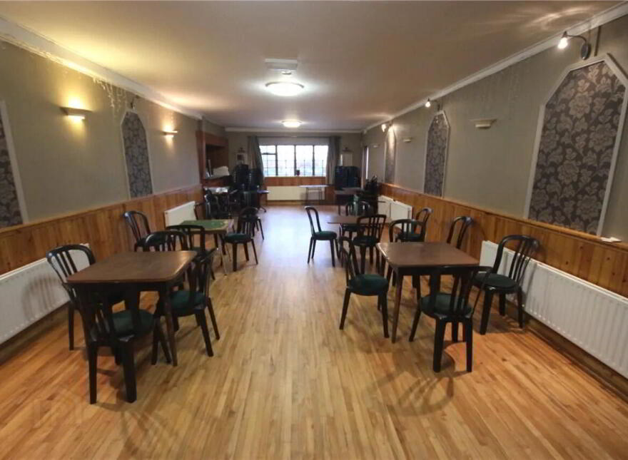 McKenna's, Main St, Borrisokane, E45PW26
