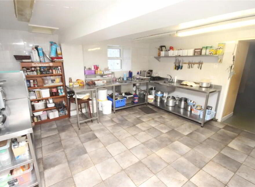 McKenna's, Main St, Borrisokane, E45PW26