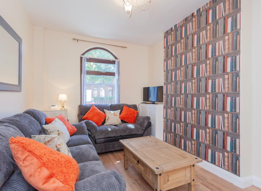 379 Donegall Road, Belfast, BT12 6FR