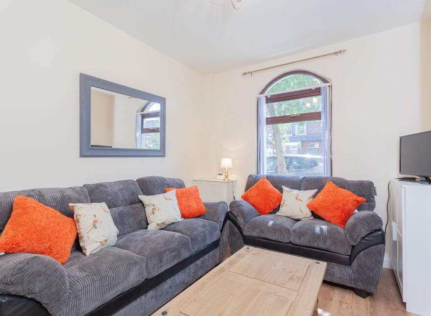 379 Donegall Road, Belfast, BT12 6FR