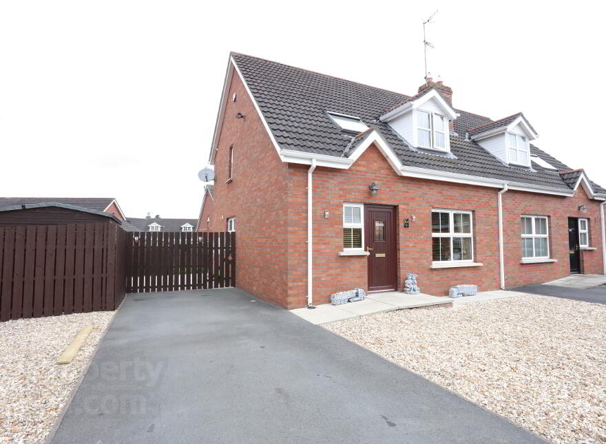 44 Glen Mhacha, Armagh, BT61 8AF photo