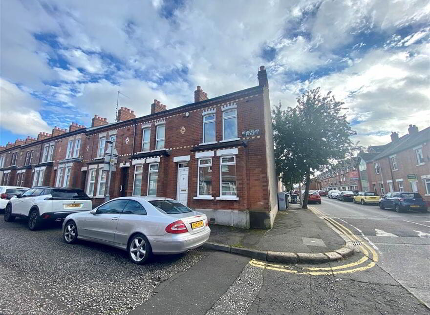 62 Meadowbank Place, Lisburn Road, Belfast, BT9 7FF photo
