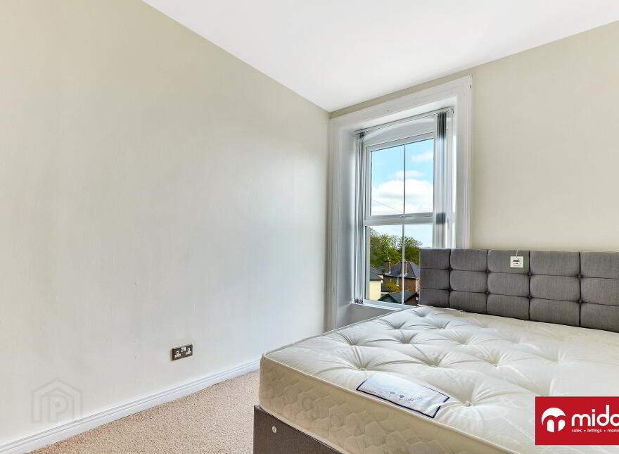 F, 52 Northland Road, Derry, BT48 7ND