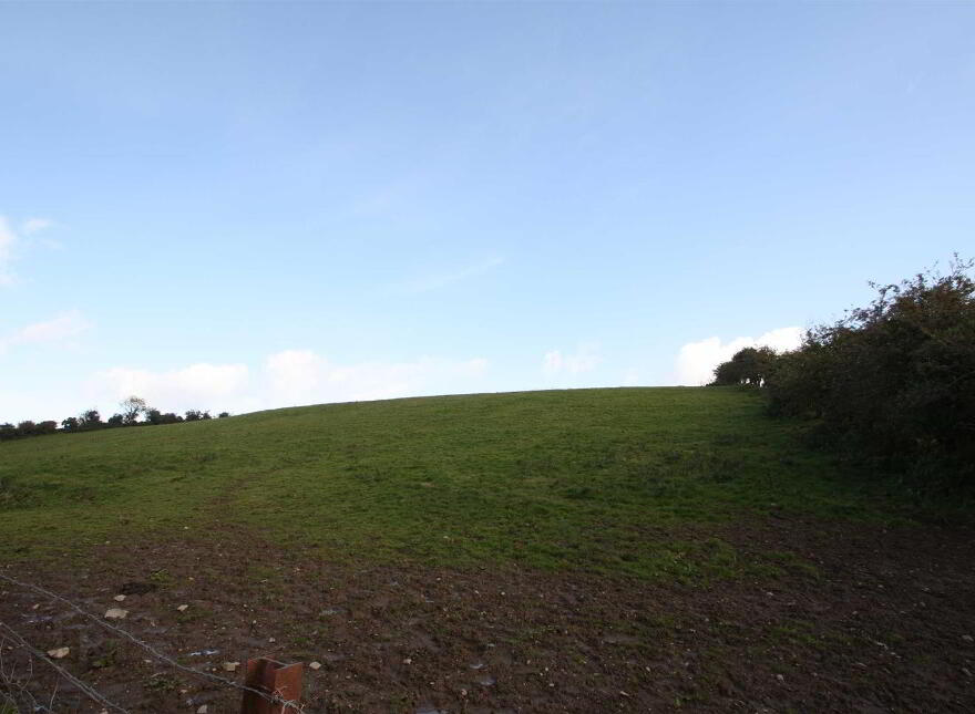 Land, Saintfield Town Hill, Grange View, Saintfield, BT24 7NQ