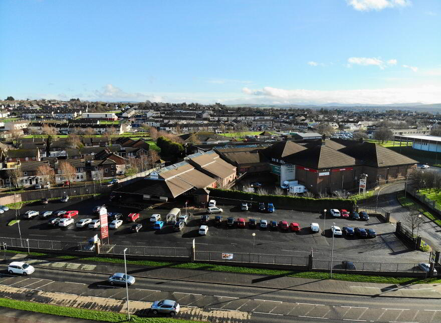 6 Northside Village Center, Glengalliagh Road, Derry, BT48 8NN photo