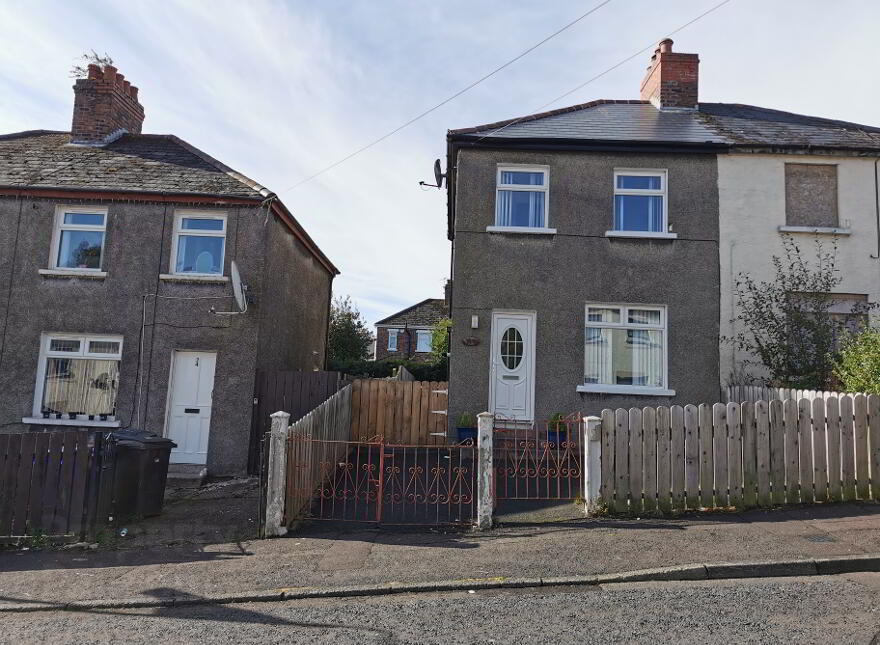 26 Silverstream Gardens, Belfast, BT14 8GS photo