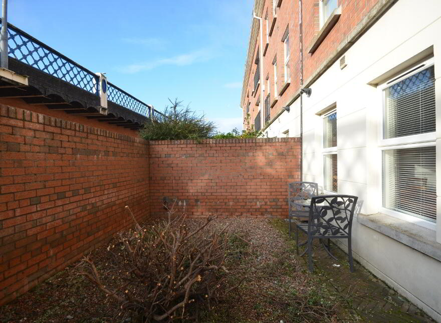 Apt 10, Ashley Courtyard, 1A Fane Street, Belfast, BT9 7BW