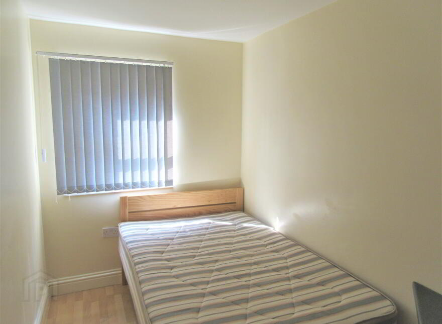 Great Apartment, 53B Agincourt Avenue, Queens Quarter, Belfast, BT7 1QB